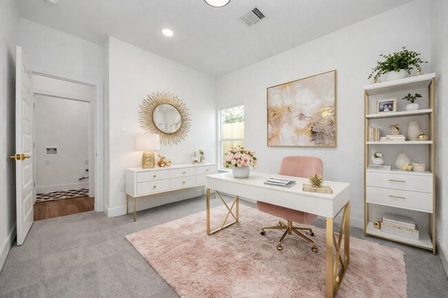 Building Photo - 8125 Cabot St