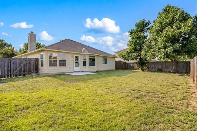 Building Photo - 1323 Anna Palm Way