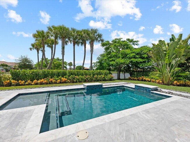 Building Photo - 5577 St Armands Way