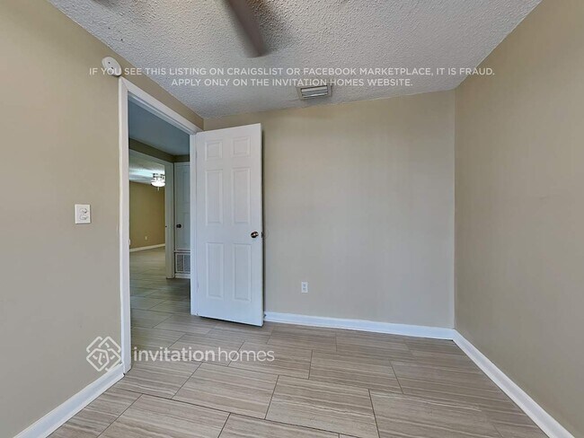 Building Photo - 8261 Greenleaf Cir