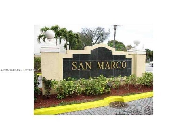 Primary Photo - 8810 Fontainebleau Blvd