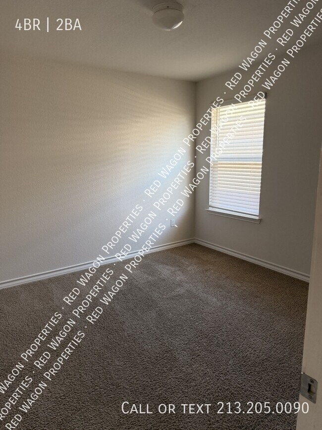 Building Photo - 12915 Whisper Xing