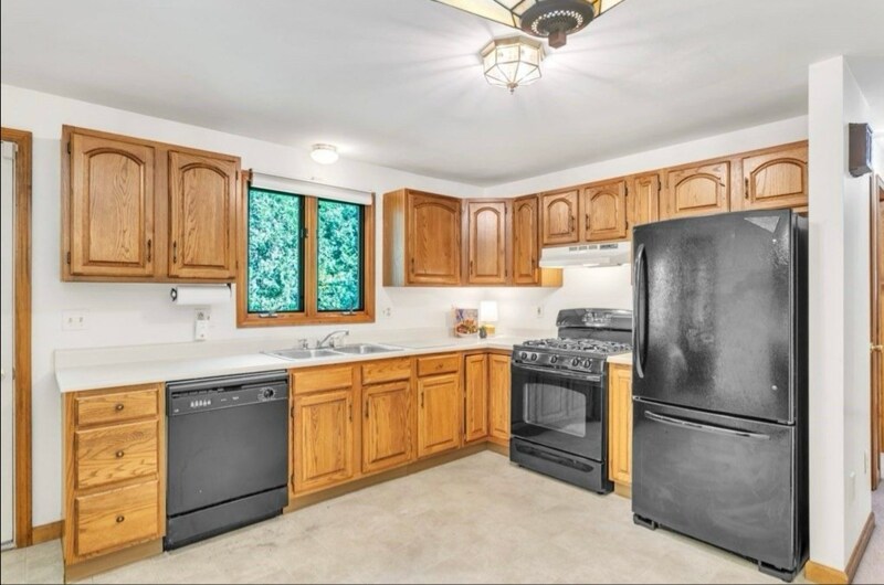 Building Photo - 63 Oakwood Dr