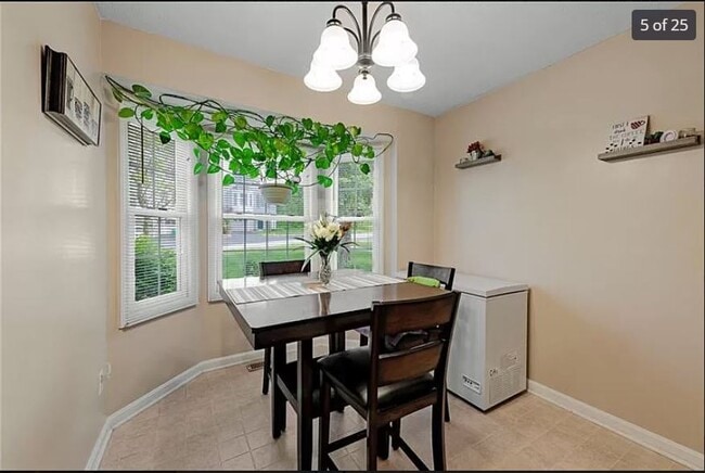 Building Photo - 236 Fieldbrook Dr