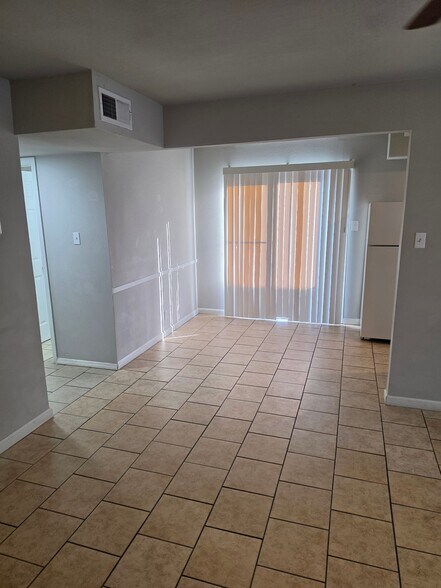 Building Photo - 5906 Deer Horn Dr.