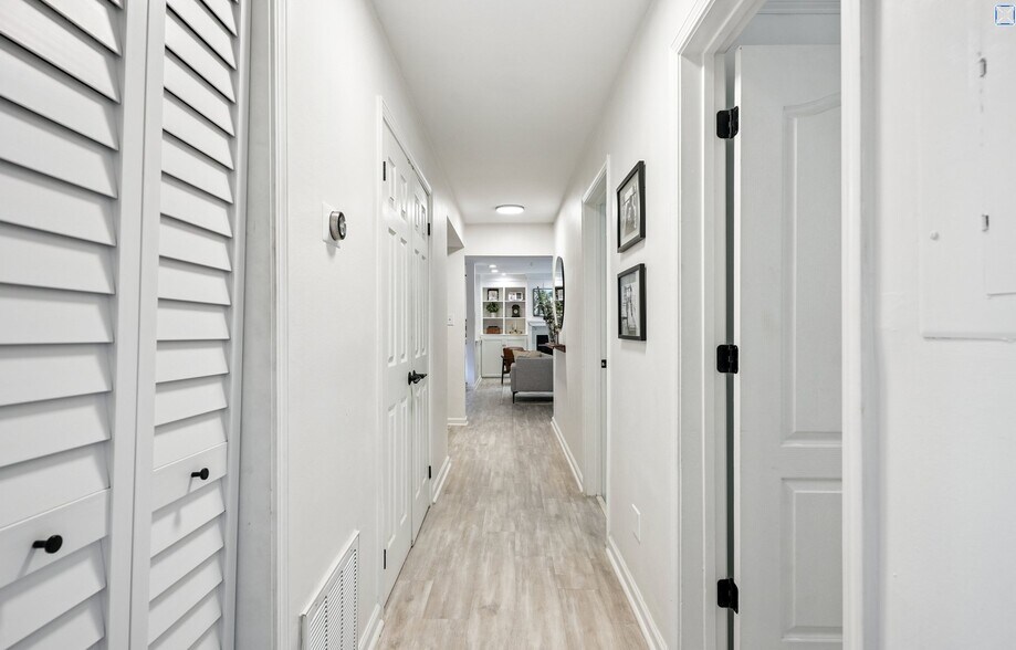 Building Photo - 311 Peachtree Hills Ave NE