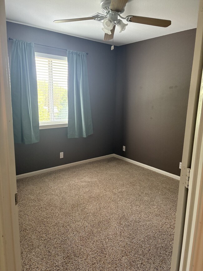 Building Photo - 264 Tierra Grande