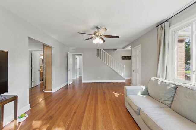 Building Photo - 111 Dupre Ave
