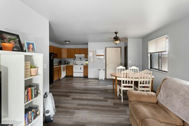 Building Photo - 271 Shannon Ct