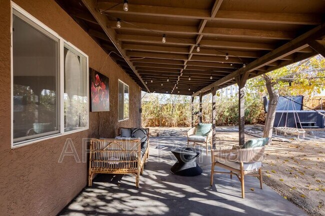 Building Photo - 61493 Desert Air Rd