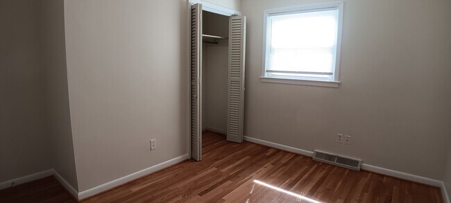 Building Photo - Christiansburg, 3 BR / 2 BA, Available Now