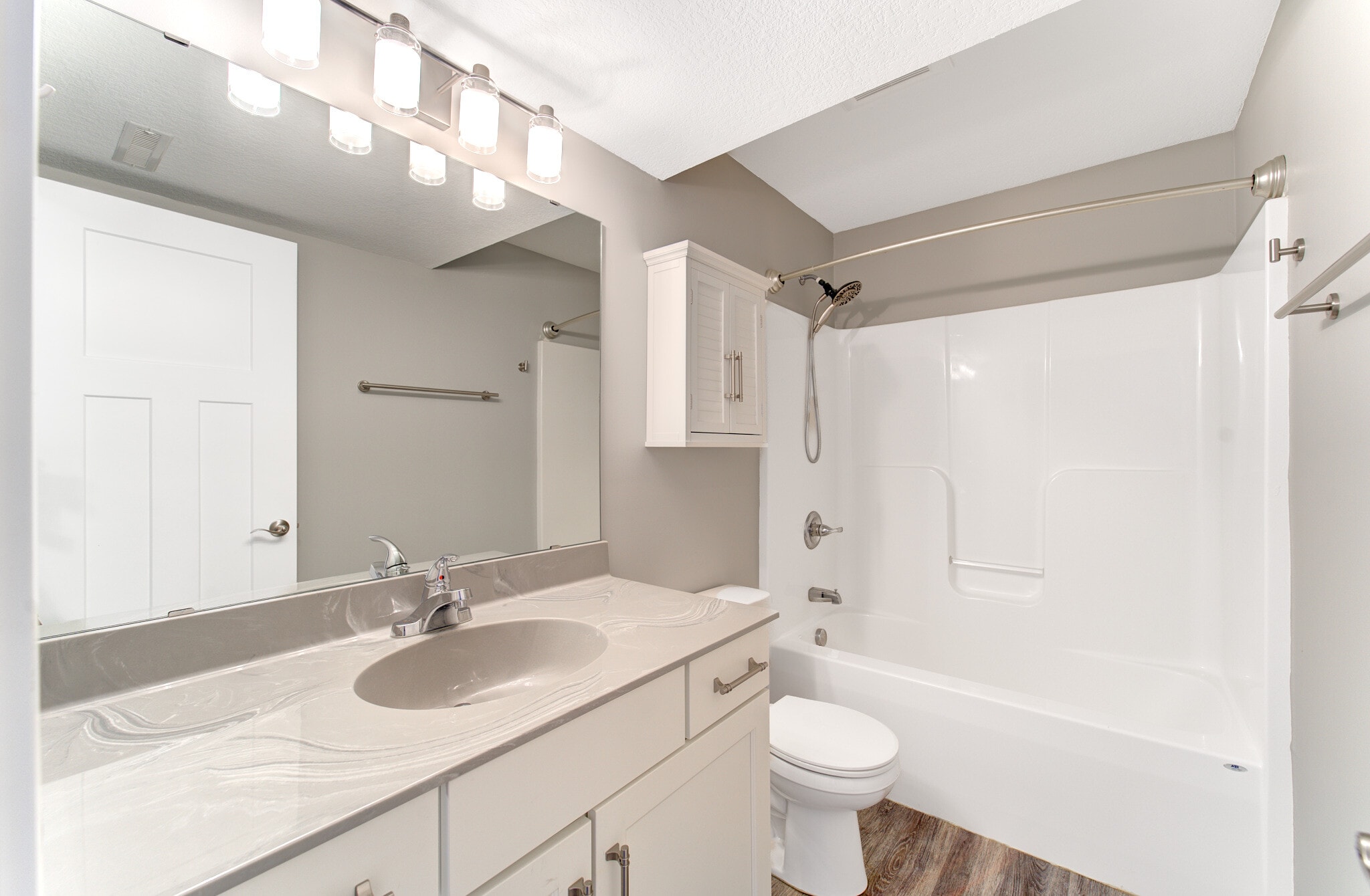 Building Photo - 3948 Orchardview Ln NW