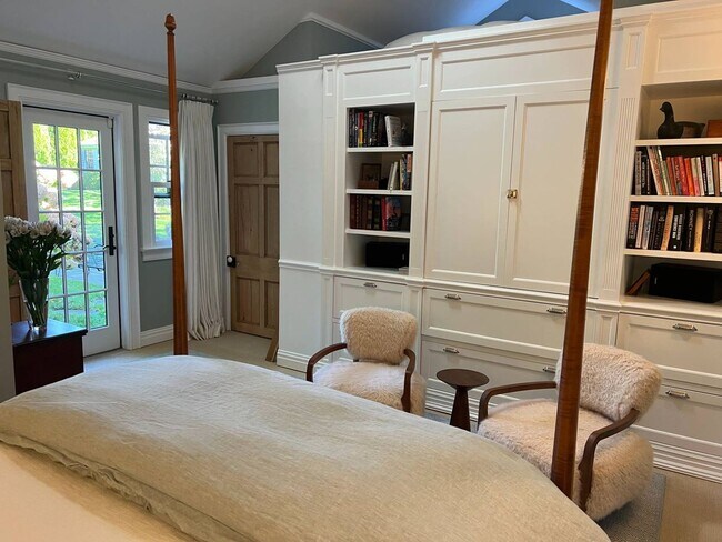 Building Photo - 23 Howard St