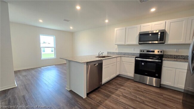 Building Photo - 1260 Stone Ridge Cir