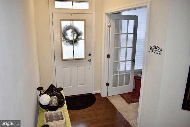 Building Photo - 517 Pebblebrook Ln