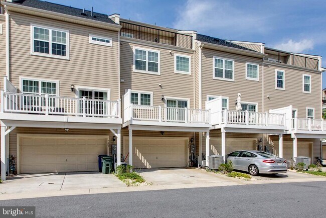Building Photo - 7465 St Margarets Blvd
