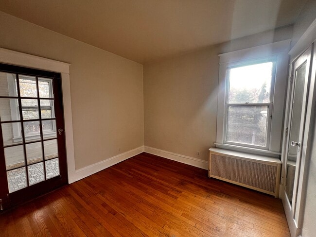 Building Photo - 64 Summit Ave