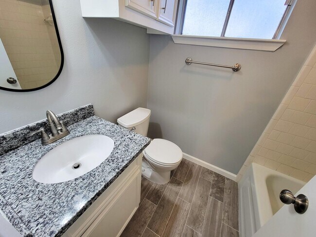 Building Photo - 10115 Enchanted Stone Dr