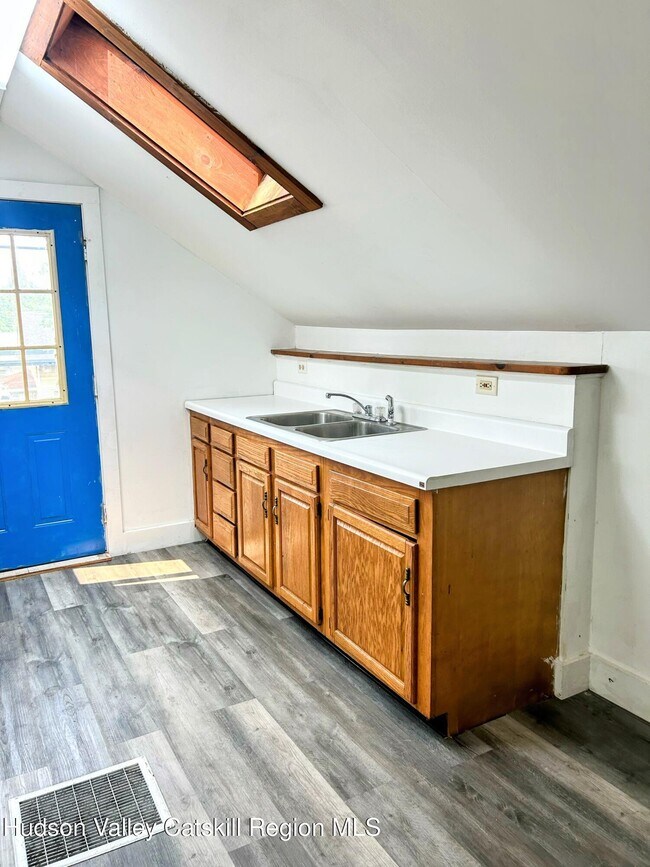 Building Photo - 145 NY-23