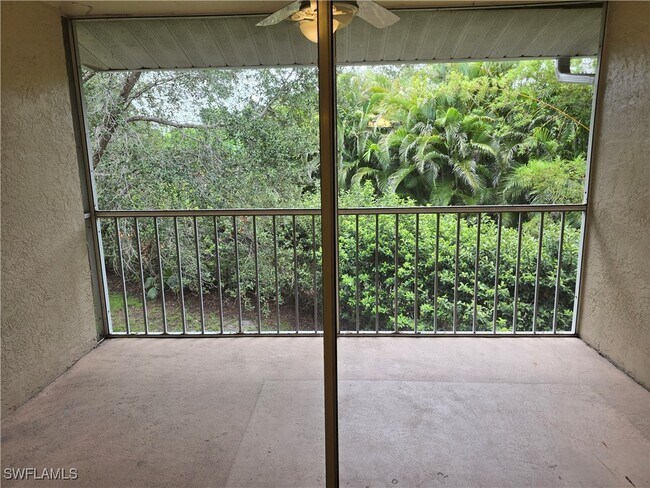 Building Photo - 605 Squire Cir