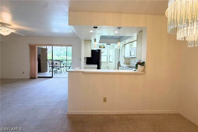 Building Photo - 7360 St Ives Way