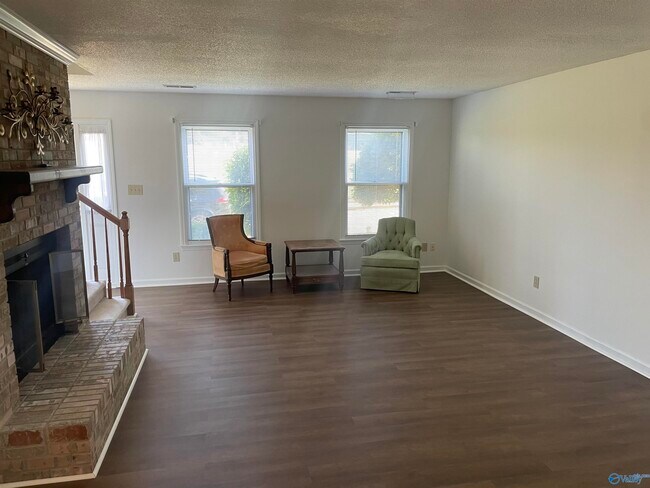 Building Photo - 6613 Steeplechase Dr NW