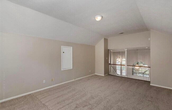 Building Photo - 10115 Cottonwood Canyon Dr
