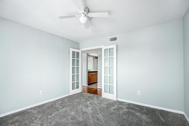 Building Photo - 3085 Walnut Bend Ln