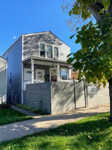Primary Photo - 3335 N Kenneth Ave