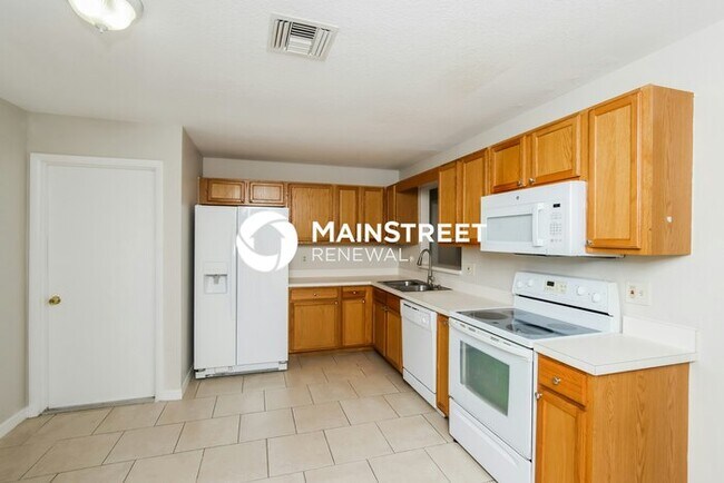 Building Photo - 3 Bedroom Pet-Friendly Home in PALM BAY, F...