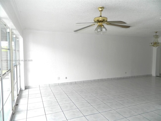 Building Photo - 1270 SW 29th Terrace