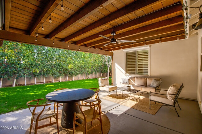 Building Photo - 3247 E Sells Dr