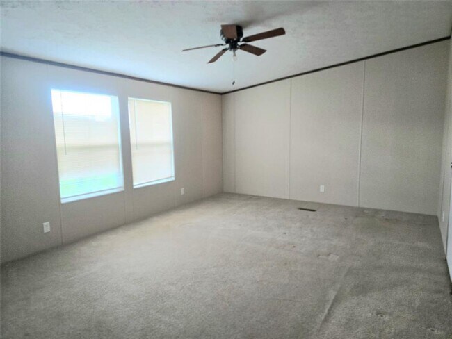Building Photo - 195 Rd 5255