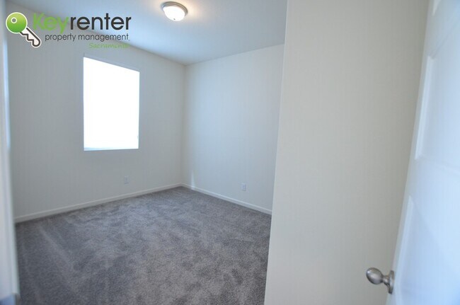 Building Photo - 3055 Island Creek Way
