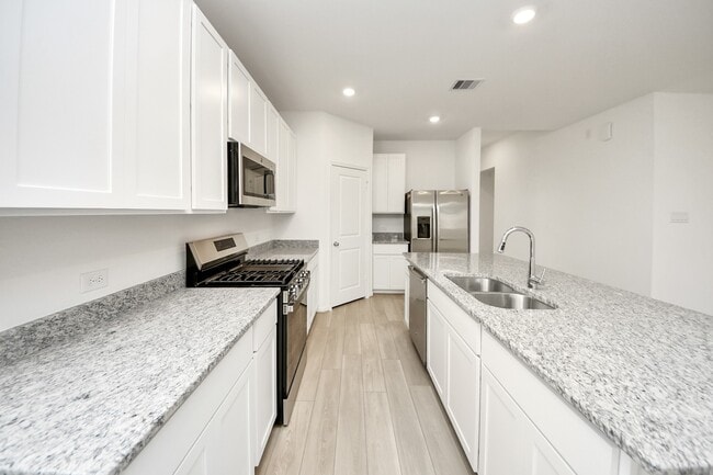 Building Photo - 5615 Buttonbush Ct