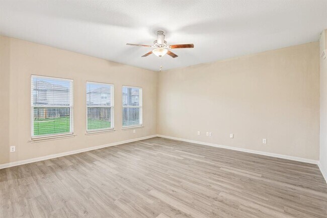 Building Photo - 117 Cherry Tree Ln
