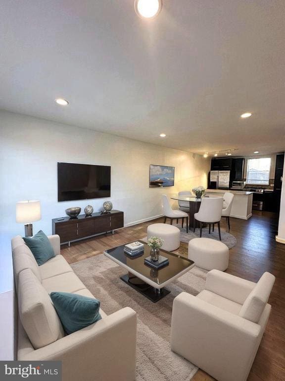 Building Photo - 137 W Reed Ave