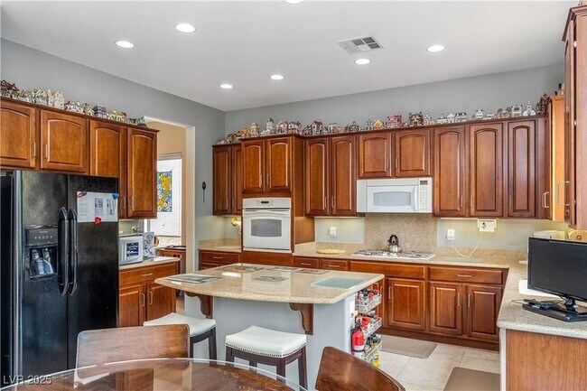 Building Photo - 2611 Savannah Springs Ave