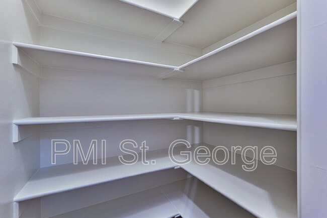 Building Photo - 2478 E Springs Dr