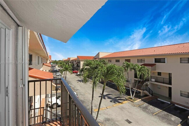 Building Photo - 5530 W 26th Ct