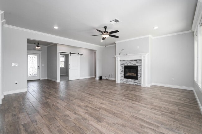 Building Photo - Stunning Corner Lot