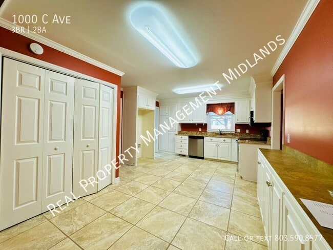 Building Photo - 1000 C Ave