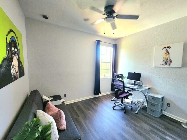 Building Photo - 2247 SW Cape Cod Dr