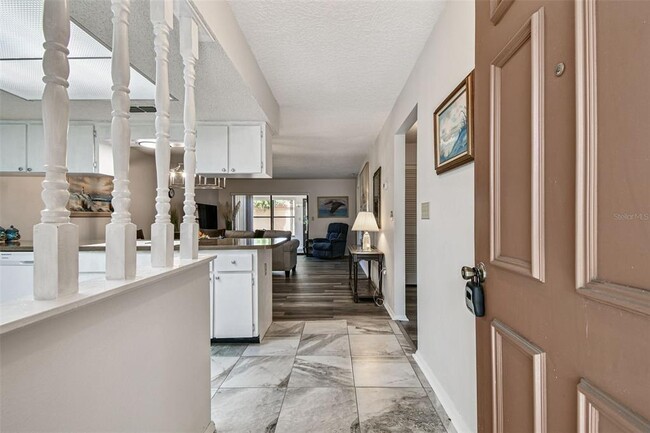 Building Photo - 7433 Greystone Dr