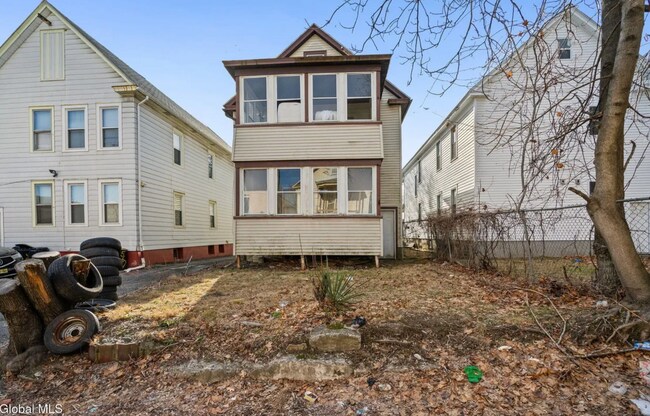 Building Photo - 569 Washington Ave