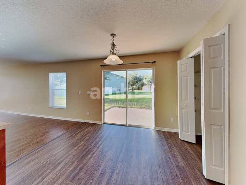 Building Photo - 15260 Perdido Dr