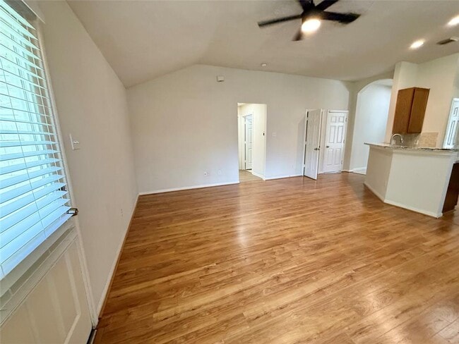 Building Photo - 6834 Catarina Cir