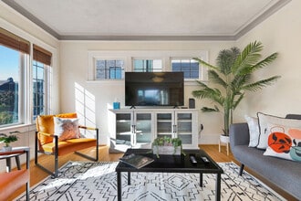 Building Photo - 710 10th Ave E