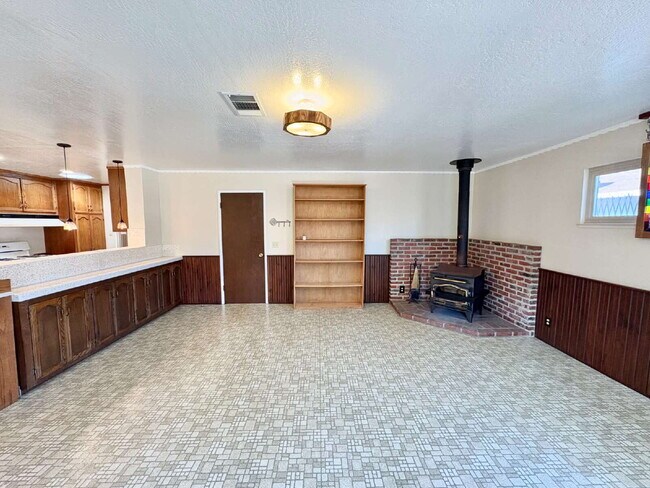 Building Photo - Peaceful Charmer Single-Story Retreat in Vallejo