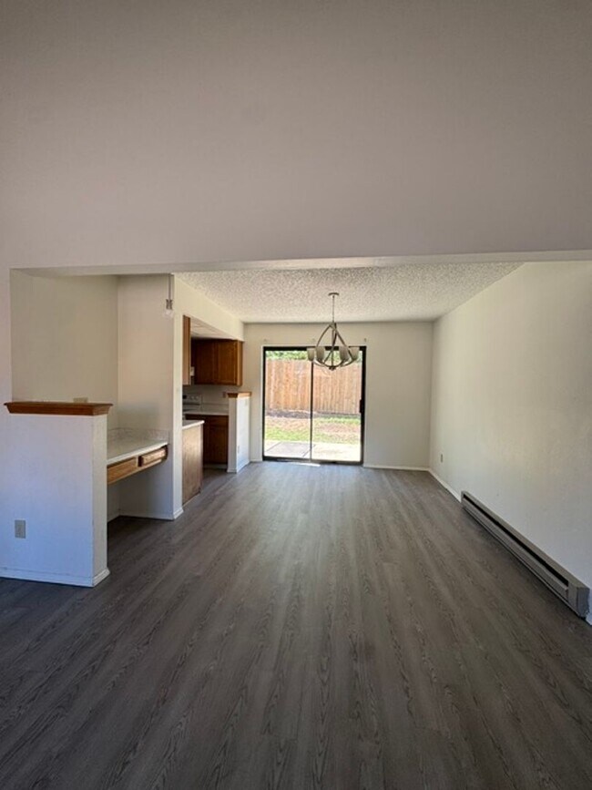 Building Photo - 5038 Rainbow Harbour Cir